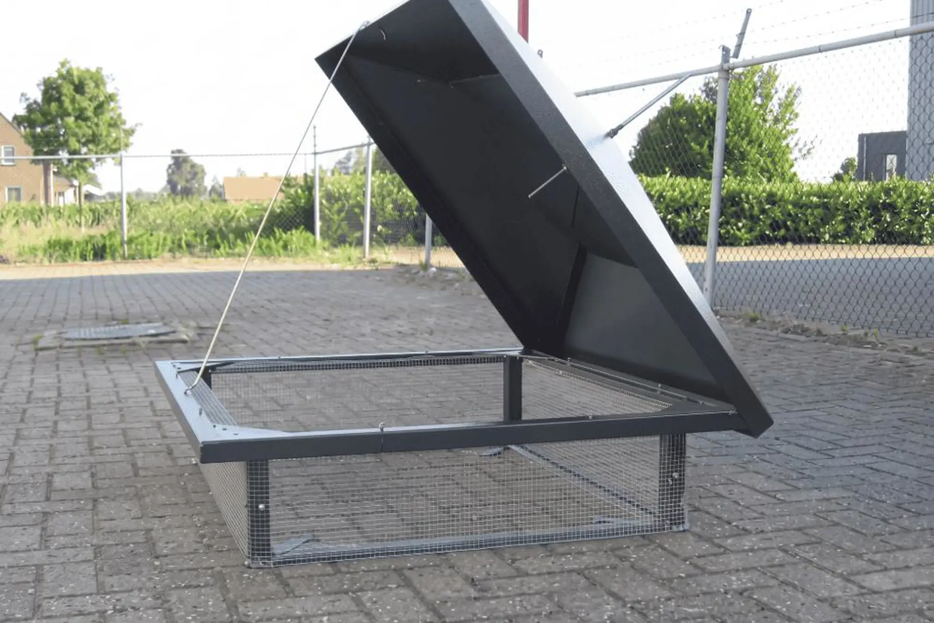 080 scharnierende schoorsteenkap op frame.png