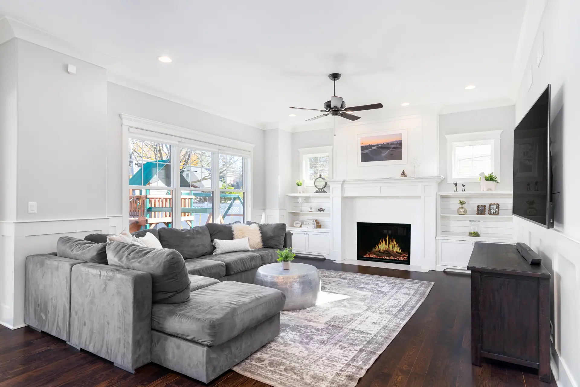 MF-ORION-36-TRADITIONAL-LIVINGROOM-WHITE.jpg