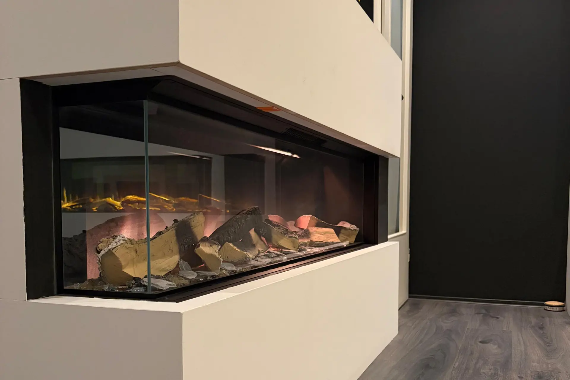 Element4 Club 150 E Show 1