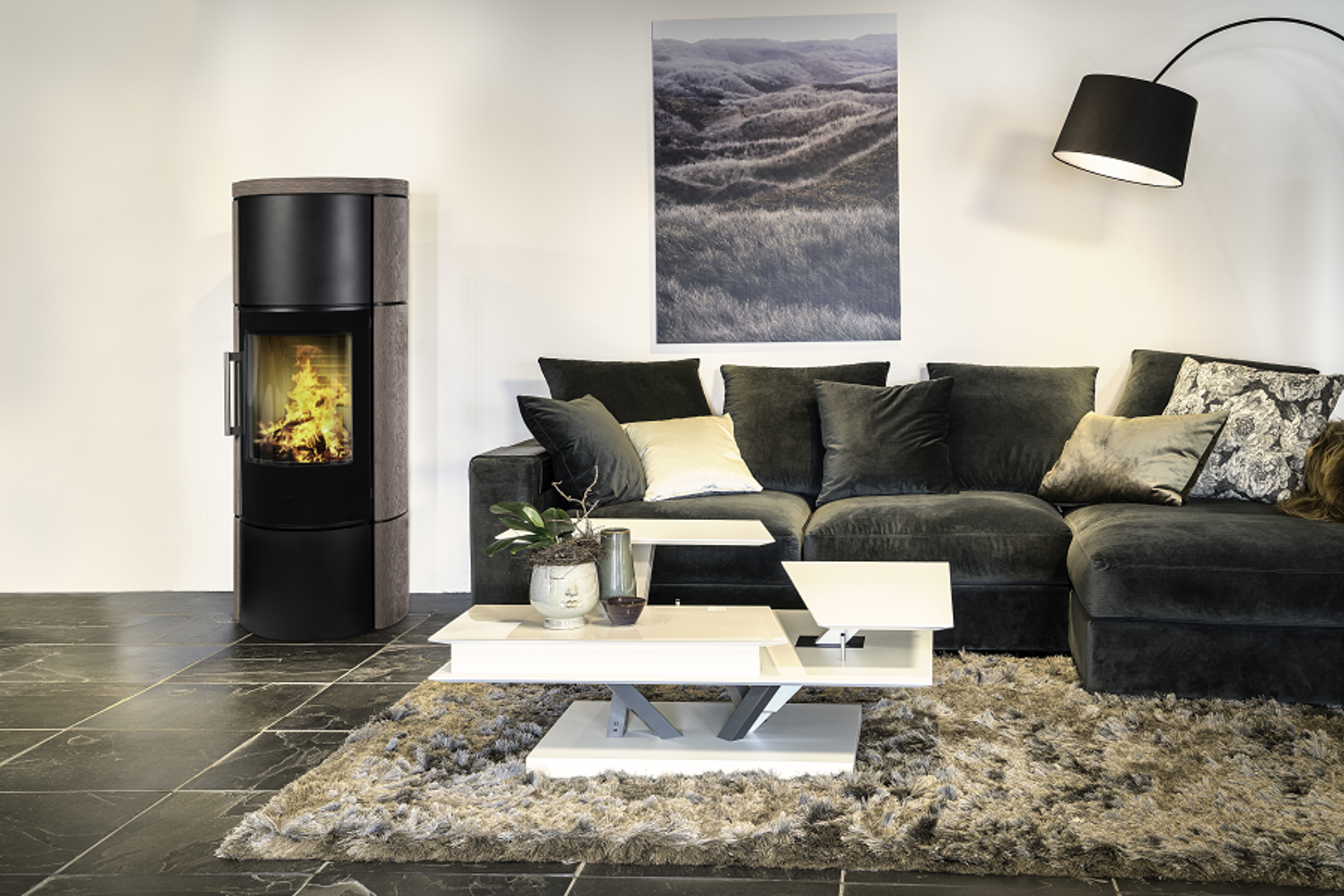 Hwam_3660_m_glazen_deur_zwart_met_rosewood_bekleding_sfeer.png
